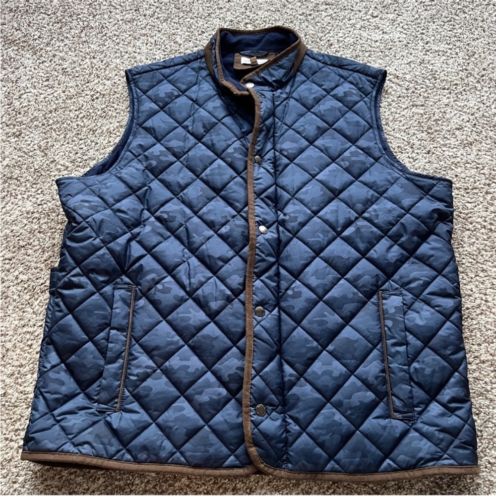 Peter Millar Navy Quilted Camouflage Vest with Brown Trim